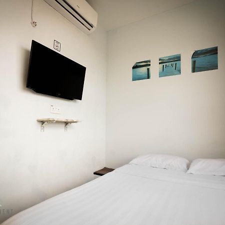 Welcome Inn By Evernent @ Pelita Commercial, Miri Kültér fotó